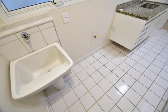 Área de Serviço de apartamento para alugar com 3 quartos, 82m² em Jardim Santa Genebra, Campinas