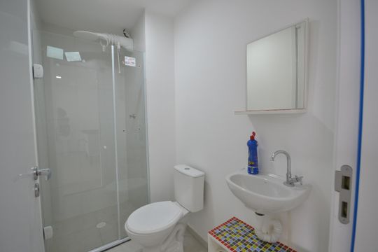 Banheiro de apartamento para alugar com 2 quartos, 40m² em Butantã, São Paulo