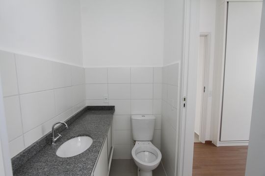 Banheiro da Suíte de apartamento para alugar com 3 quartos, 88m² em Palmeiras, Belo Horizonte