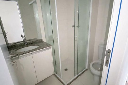 Banheiro de apartamento para alugar com 2 quartos, 58m² em Picanço, Guarulhos