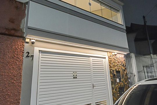 Fachada de casa à venda com 2 quartos, 110m² em Vila Euro, São Bernardo do Campo