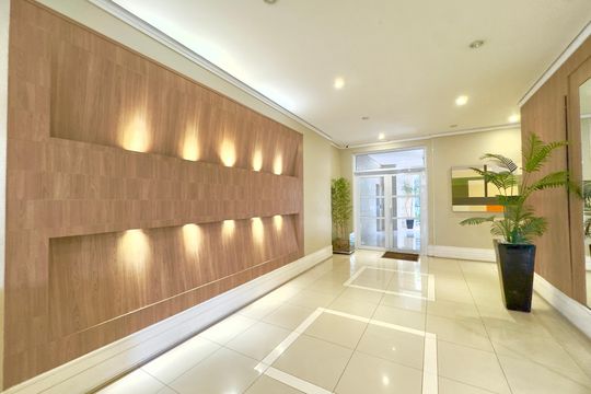 Hall de entrada de apartamento para alugar com 2 quartos, 80m² em Jardim Flor da Montanha, Guarulhos