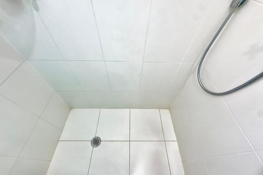 Banheiro 2 de apartamento para alugar com 2 quartos, 80m² em Jardim Flor da Montanha, Guarulhos