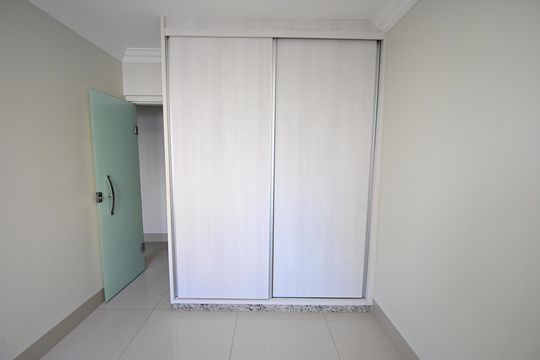 Apartamento para alugar com 3 quartos, 110m² em Jardim Goiás, Goiânia
