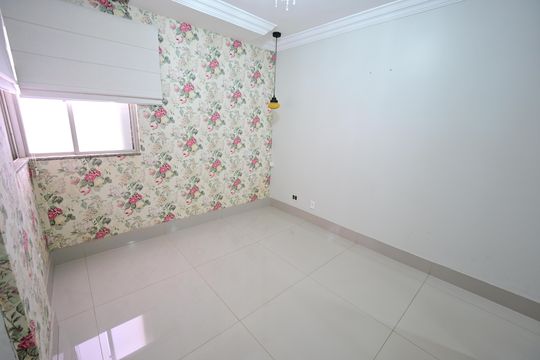 Apartamento para alugar com 3 quartos, 110m² em Jardim Goiás, Goiânia