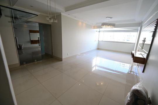 Apartamento para alugar com 3 quartos, 110m² em Jardim Goiás, Goiânia