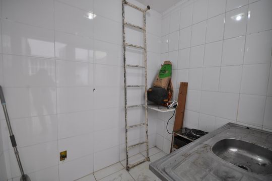Edícula- Cozinha de casa à venda com 3 quartos, 160m² em Vila Albertina, São Paulo