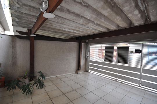 Garagem de casa à venda com 3 quartos, 160m² em Vila Albertina, São Paulo