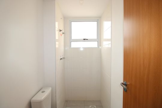 Banheiro de apartamento à venda com 2 quartos, 42m² em Parada Xv de Novembro, São Paulo