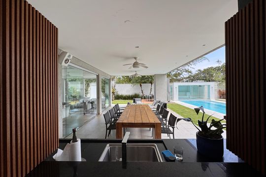 Varanda Gourmet de casa de condomínio para alugar com 7 quartos, 1003m² em Barra da Tijuca, Rio de Janeiro