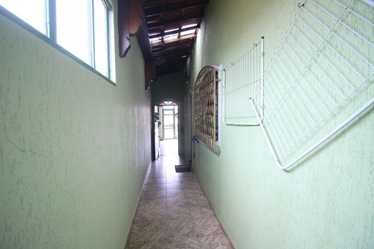 Quintal de casa à venda com 4 quartos, 200m² em Conjunto Agua Branca, Contagem