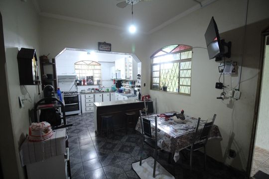 Cozinha de casa à venda com 4 quartos, 200m² em Conjunto Agua Branca, Contagem