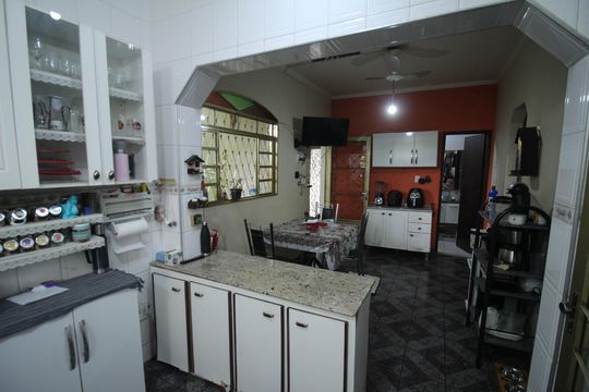 Cozinha de casa à venda com 4 quartos, 200m² em Conjunto Agua Branca, Contagem