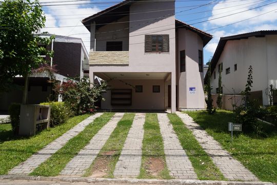 Casa de Condomínio para alugar com 2 quartos, 420m² em Morada dos Pássaros, Barueri