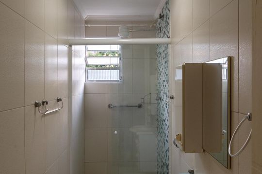 Banheiro de apartamento para alugar com 2 quartos, 50m² em Centro, Guarulhos