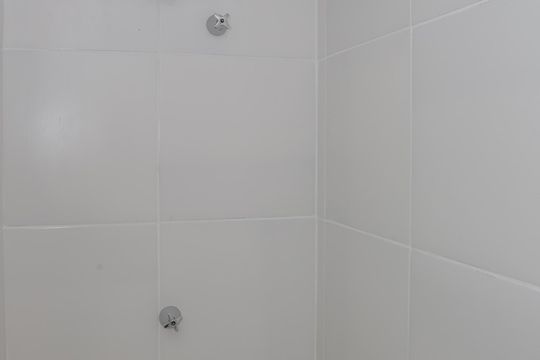 Banheiro de apartamento para alugar com 1 quarto, 26m² em Lapa, São Paulo
