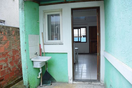 Área de serviço de casa para alugar com 2 quartos, 52m² em Moradas do Bosque, Cachoeirinha