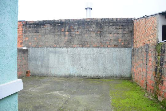 Área externa de casa para alugar com 2 quartos, 52m² em Moradas do Bosque, Cachoeirinha