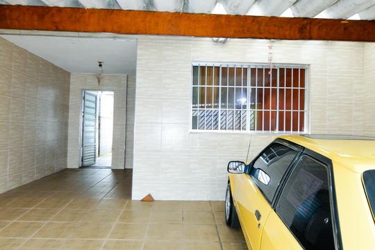 Garagem de casa à venda com 3 quartos, 166m² em Jardim Terezopolis, Guarulhos