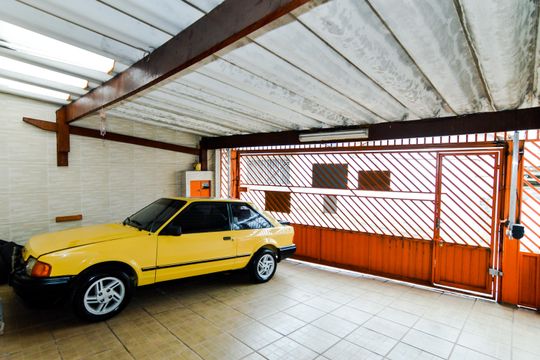 Garagem de casa à venda com 3 quartos, 166m² em Jardim Terezopolis, Guarulhos