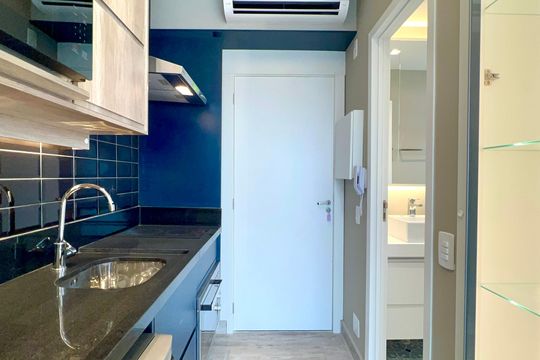 Cozinha de kitnet/studio para alugar com 1 quarto, 26m² em Pinheiros, São Paulo