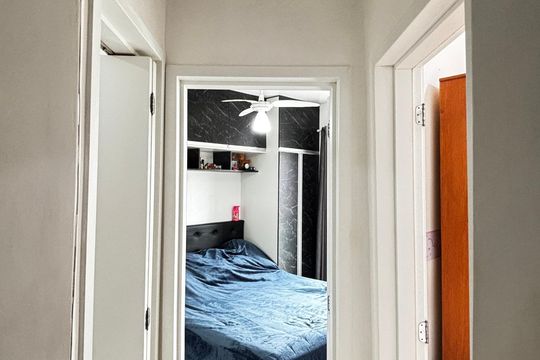 Corredor de apartamento à venda com 2 quartos, 55m² em Vila Floresta, Santo André