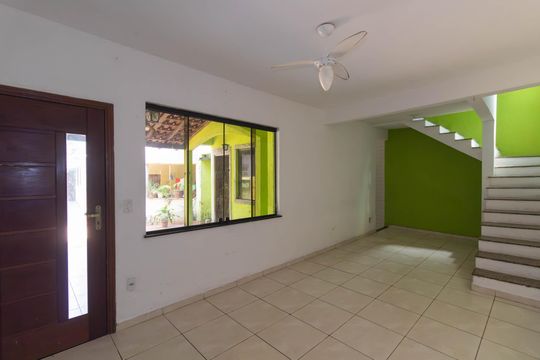 Casa para alugar com 3 quartos, 100m² em Porto Novo, São Gonçalo