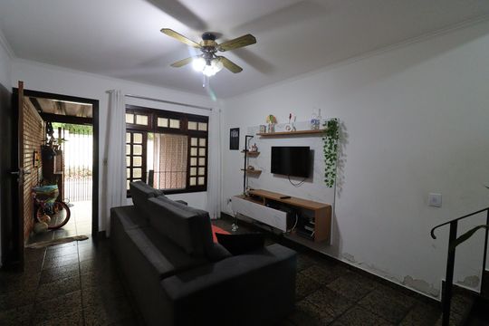 Sala de casa para alugar com 3 quartos, 88m² em Vila Represa, São Paulo