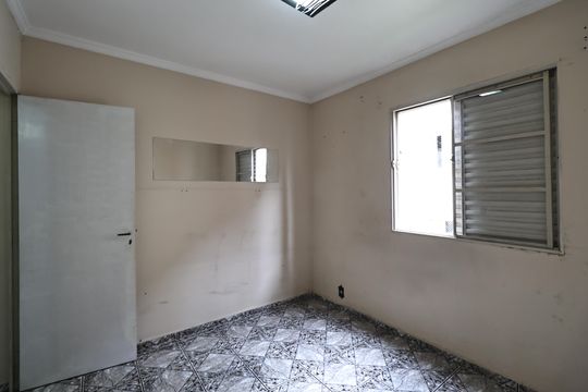 Quarto 2 de apartamento para alugar com 2 quartos, 68m² em Jardim Santo André, Santo André
