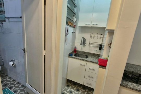 Studio  de kitnet/studio para alugar com 1 quarto, 45m² em Copacabana, Rio de Janeiro