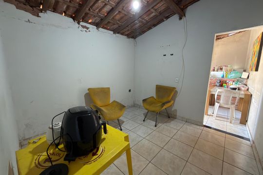Casa à venda com 4 quartos, 200m² em Conjunto 9, Brasília