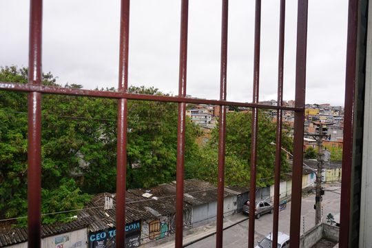 Vista do Quarto 2 de apartamento para alugar com 2 quartos, 49m² em Jardim Comercial, Embu das Artes
