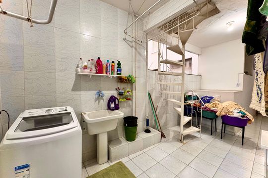 Casa à venda com 3 quartos, 250m² em Catete, Rio de Janeiro