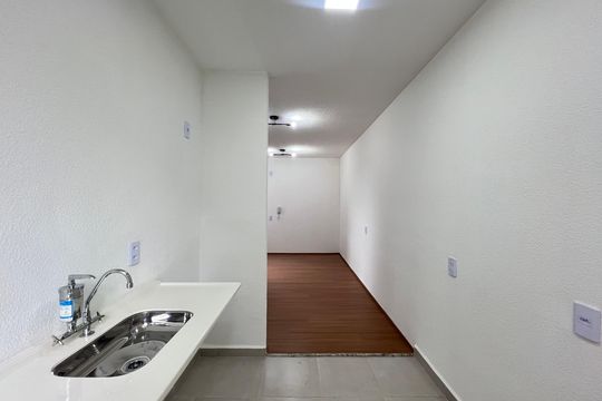 Cozinha de apartamento para alugar com 2 quartos, 46m² em Braúnas, Belo Horizonte