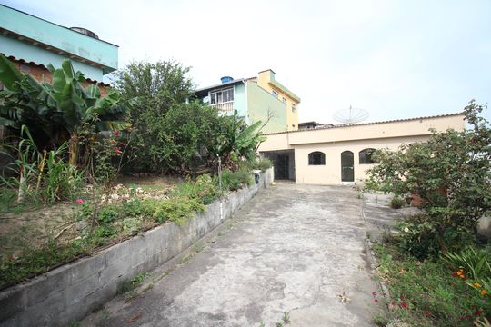 Quintal de casa à venda com 3 quartos, 450m² em Lindéia, Contagem