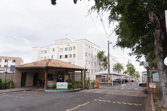 Fachada de apartamento para alugar com 2 quartos, 50m² em Jardim Jockei Club A, São Carlos