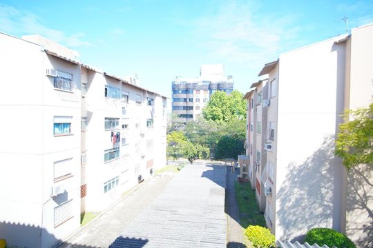 Sala - Vista de apartamento à venda com 1 quarto, 38m² em Jardim Itu, Porto Alegre