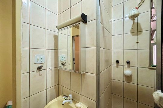 Banheiro de apartamento para alugar com 1 quarto, 50m² em Copacabana, Rio de Janeiro