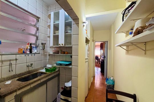 Cozinha de apartamento para alugar com 1 quarto, 50m² em Copacabana, Rio de Janeiro
