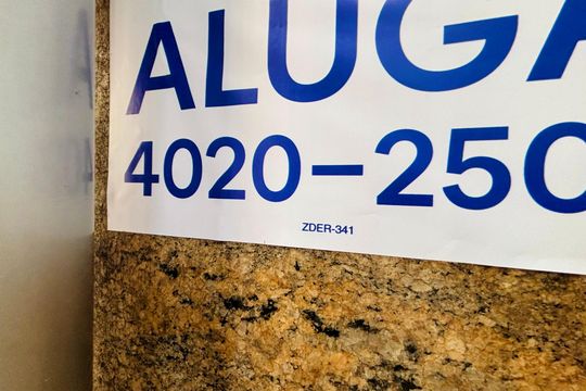 Placa de apartamento para alugar com 1 quarto, 50m² em Copacabana, Rio de Janeiro