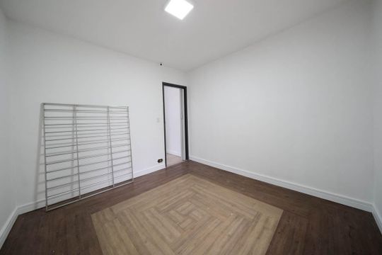Quarto 2 de casa para alugar com 2 quartos, 70m² em Vila Ponte Rasa, São Paulo