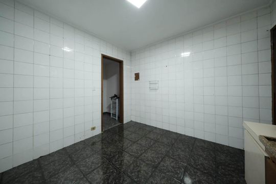Cozinha de casa para alugar com 2 quartos, 70m² em Vila Ponte Rasa, São Paulo