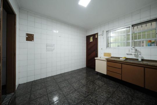 Cozinha de casa para alugar com 2 quartos, 70m² em Vila Ponte Rasa, São Paulo