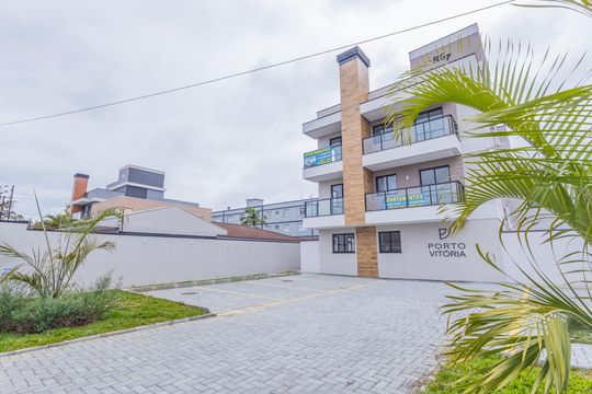 Fachada do Prédio de apartamento para alugar com 2 quartos, 57m² em Capão da Imbuia, Pinhais