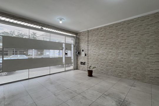 Garagem de casa à venda com 4 quartos, 125m² em Vila Paraiso, Guarulhos
