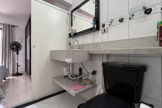 Banheiro da Suíte de casa à venda com 4 quartos, 125m² em Vila Paraiso, Guarulhos