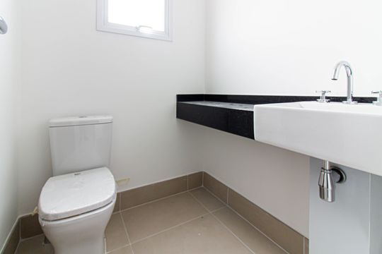 Banheiro de kitnet/studio à venda com 1 quarto, 20m² em Vila Romana, São Paulo