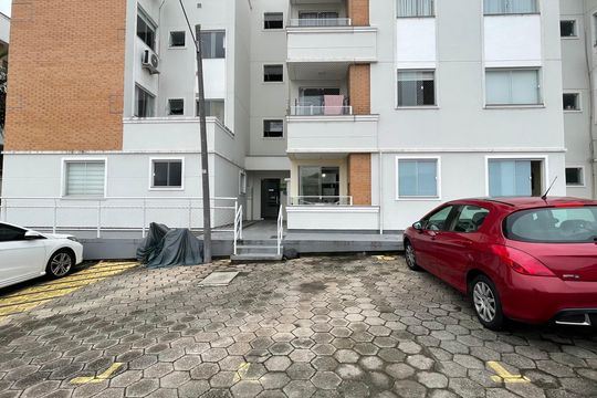 Fachada do bloco de apartamento para alugar com 2 quartos, 60m² em Bela Vista, Palhoça
