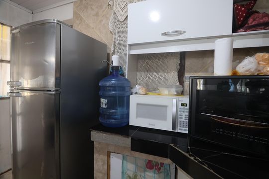 Cozinha - Armários de casa à venda com 3 quartos, 70m² em Niterói, Canoas
