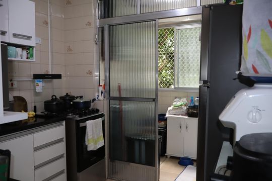Cozinha de apartamento para alugar com 2 quartos, 60m² em Parque Tomas Saraiva, São Paulo